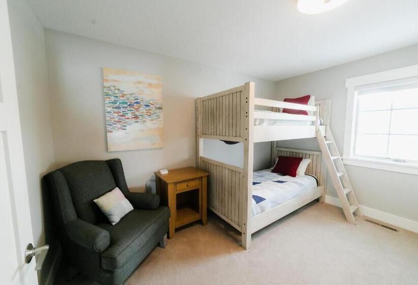 Дом 1 Спальня, Quarterdeck Resort