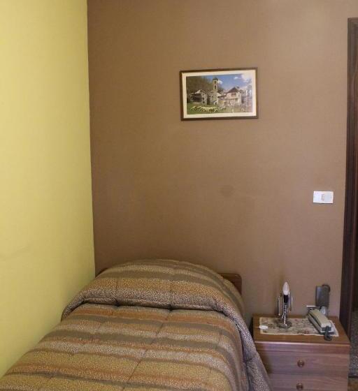 اتاق استاندارد یک نفره, Locanda Monte Cervino