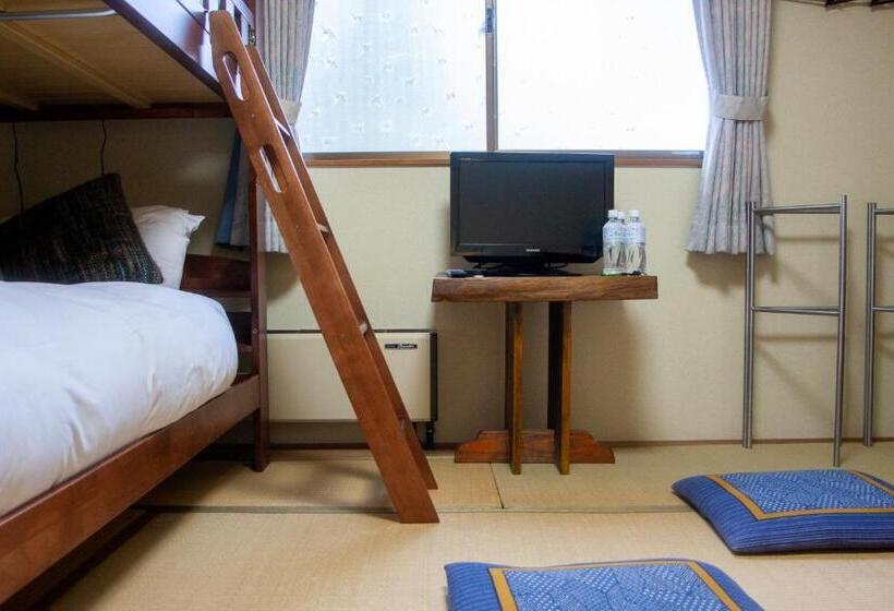 اتاق استاندارد سه تخته با سرویس بهداشتی مشترک, Kizuna Lodge & Bbq Centre