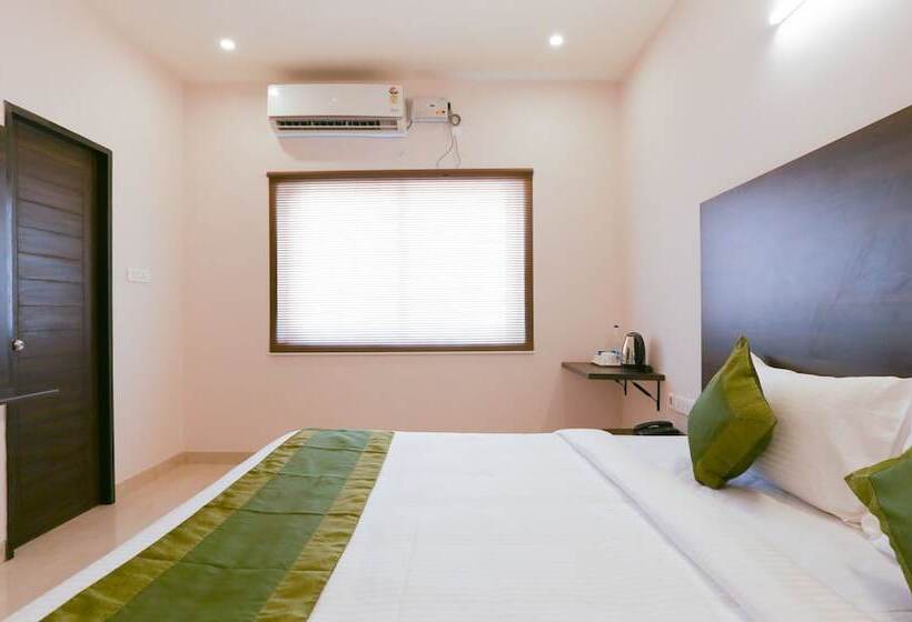 디럭스 룸, Treebo Hi Line Apartments Kalapatti