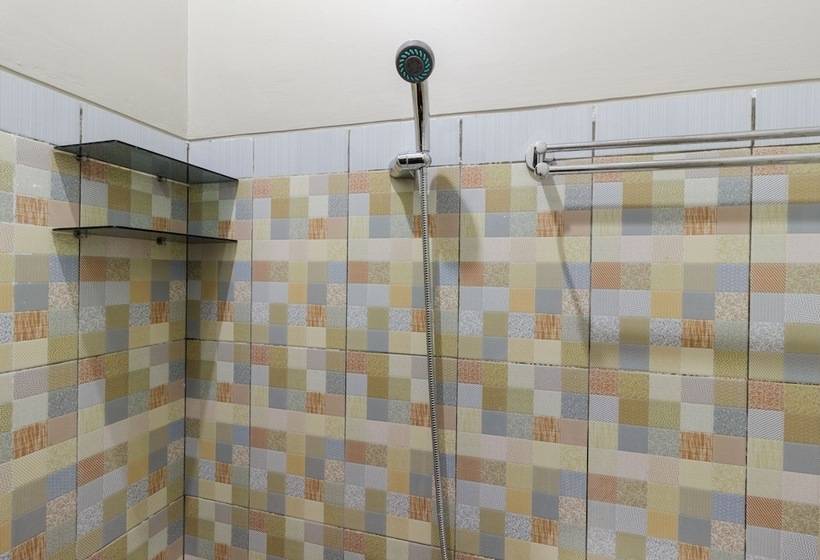 Люкс, Reddoorz Plus Near Pantai Malalayang Manado