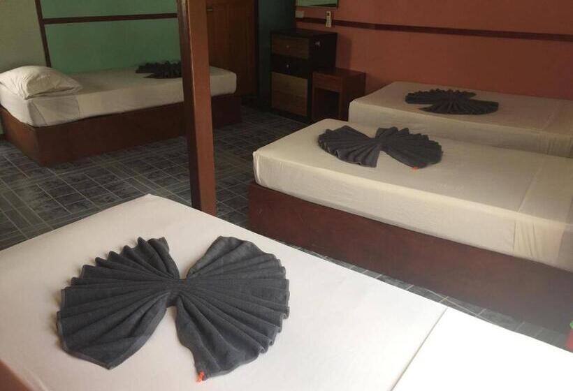 Четырехместный Номер Стандарт, Scenery Guest House