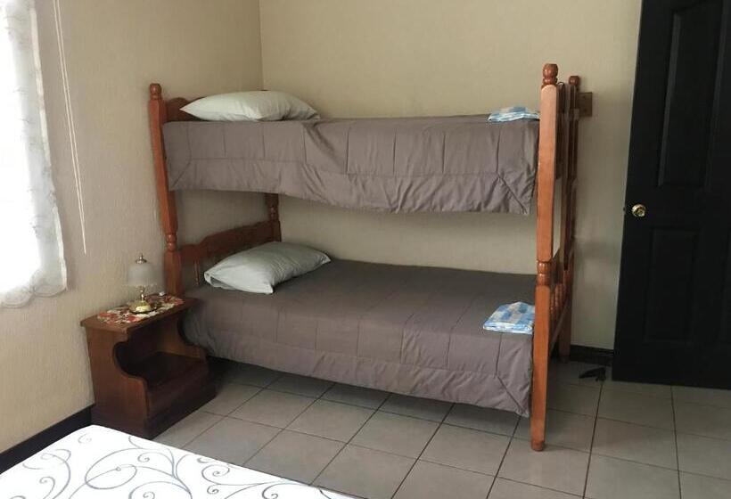 اتاق استاندارد چهار تخته, Casa Del Suizo