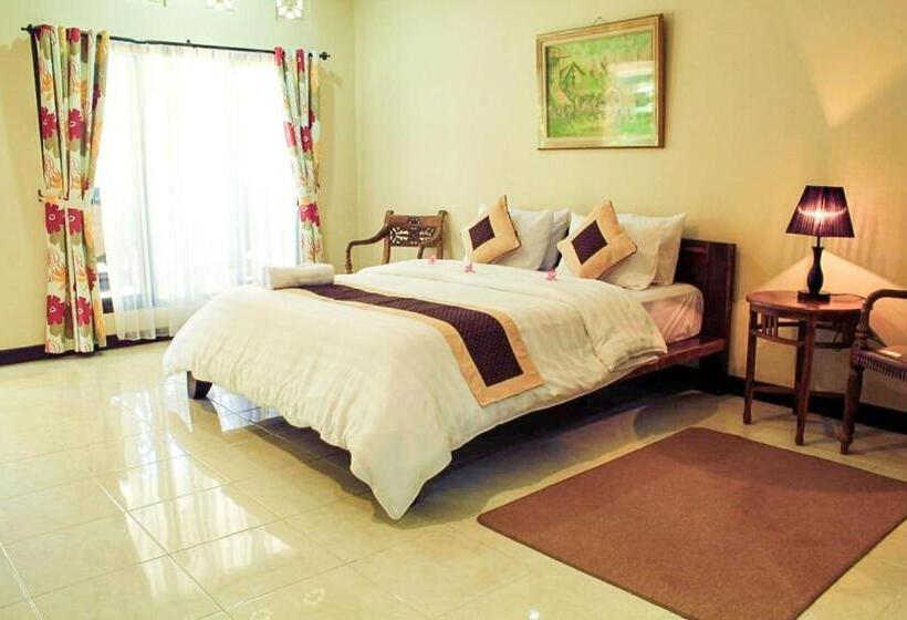 이그제큐티브 룸, Pendopo 45 Resort