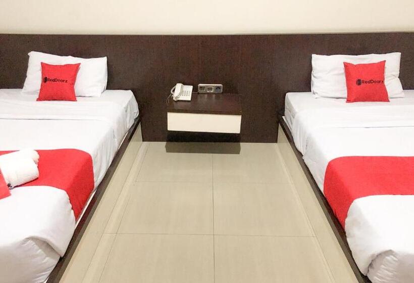 Номер Стандарт, Reddoorz Near Pantai Pede