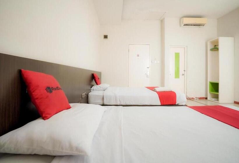 Номер Стандарт, Reddoorz Near Pantai Pede