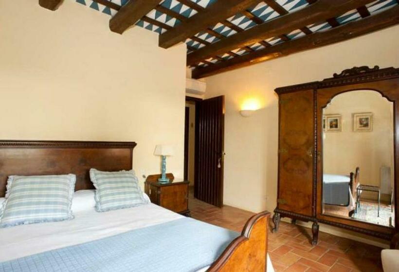 Номер Стандарт, Hostal La Riera De Peratallada
