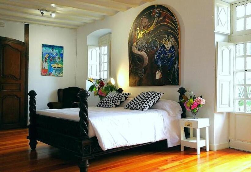 Люкс Повышенной Комфортности, Hostal Palacio Jaureguia
