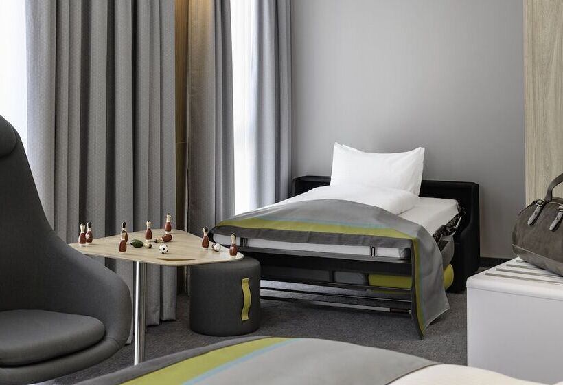 Семейный Номер, Holiday Inn Express   Regensburg, An Ihg