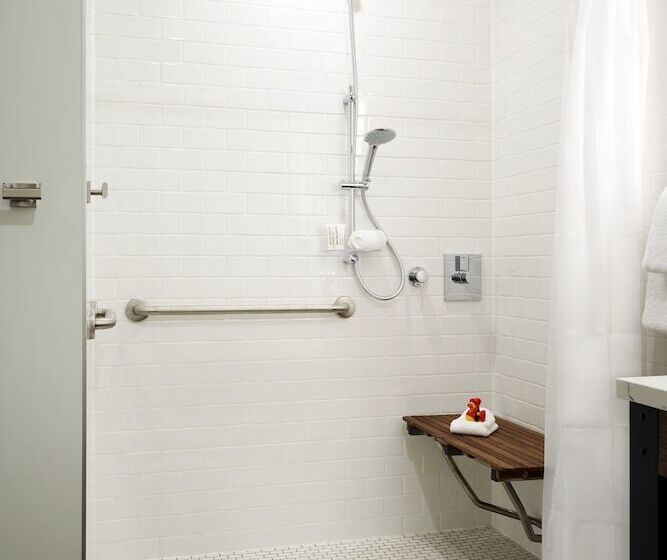 발코니가 있는 스위트, Archer Hotel Seattle/redmond