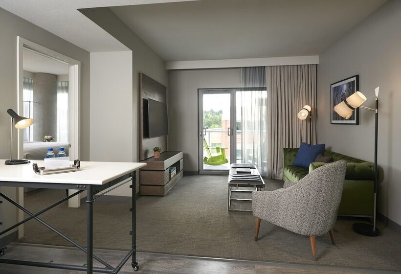 발코니가 있는 스위트, Archer Hotel Seattle/redmond