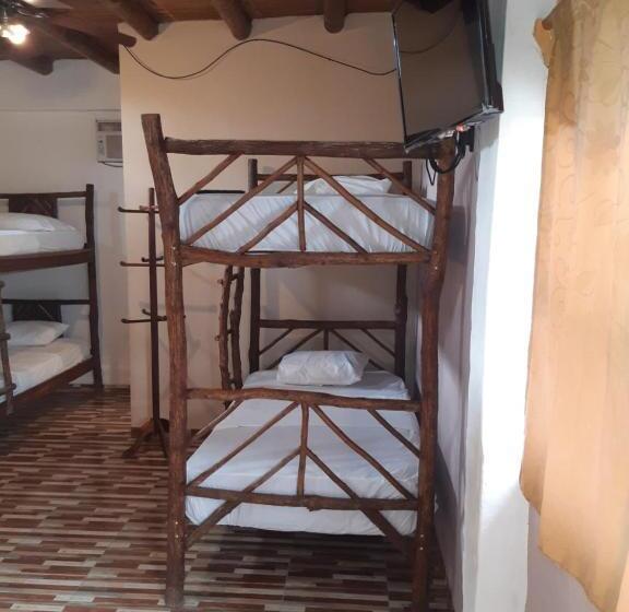 חדר משפחתי, Weekendhostal