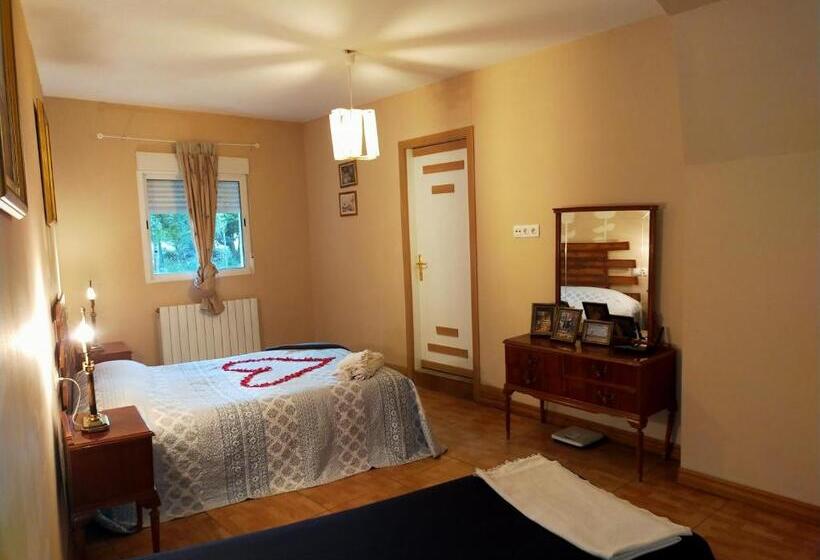 Трехместный Номер Базовый, Albergue Casa Baztan