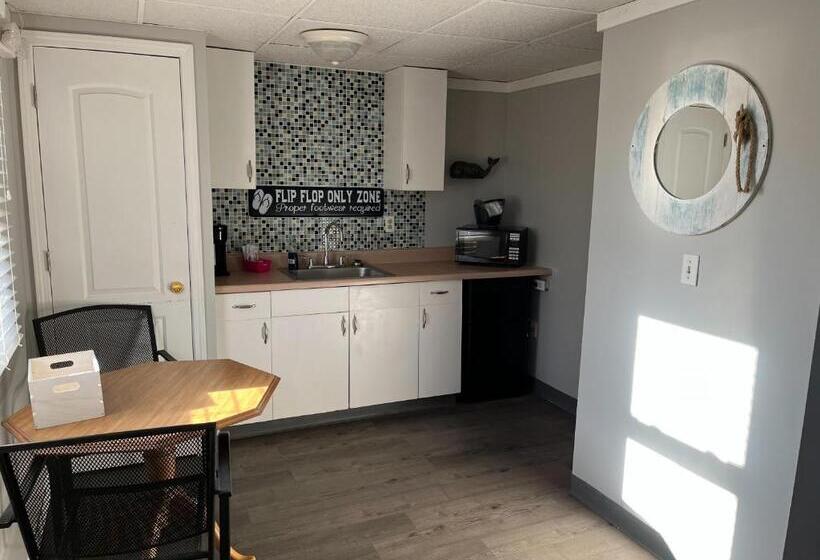 Люкс с гидромассажем, Carbone S Beachside Guest Rooms