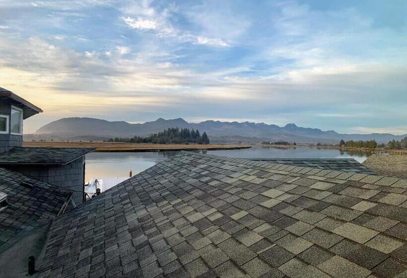Четырехместный Номер Стандарт, Wheeler On The Bay Lodge And Marina