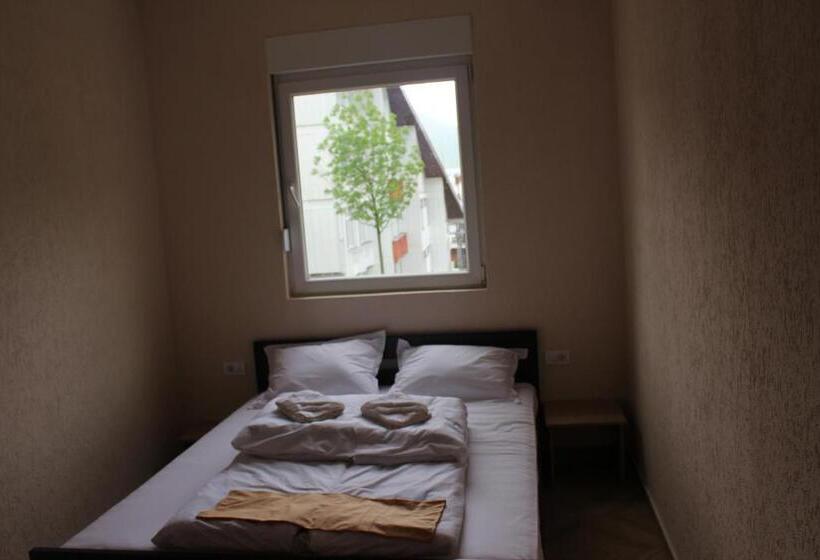 اتاق لوکس با چشم‌انداز دریاچه, Guesthouse Eko Piva