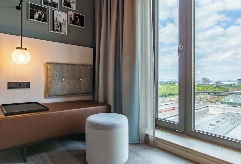 디럭스 룸, Hilton Garden Inn Mannheim