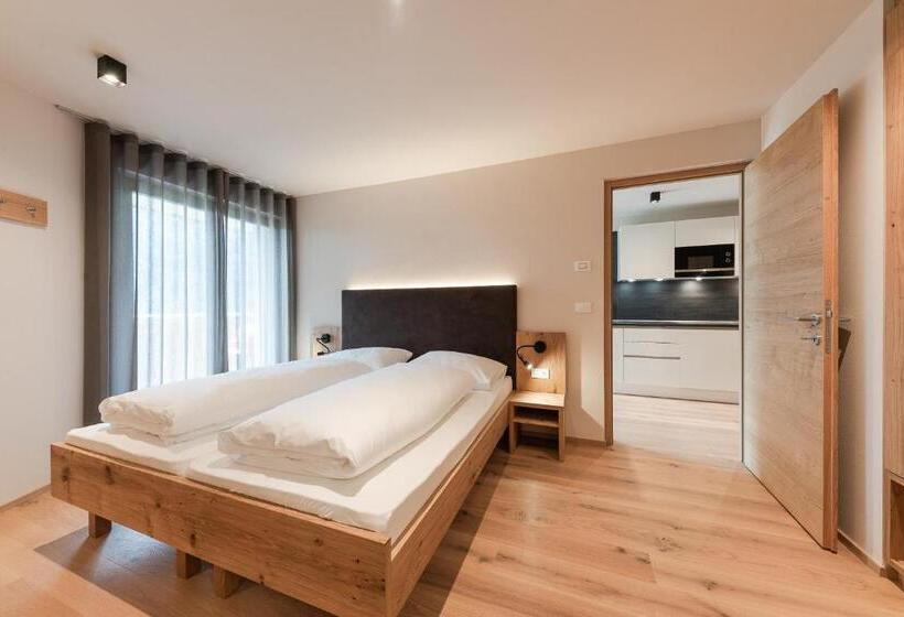 Апартаменты 1 Спальня с Балконом, Aparthotel Abiná Lana Höhe