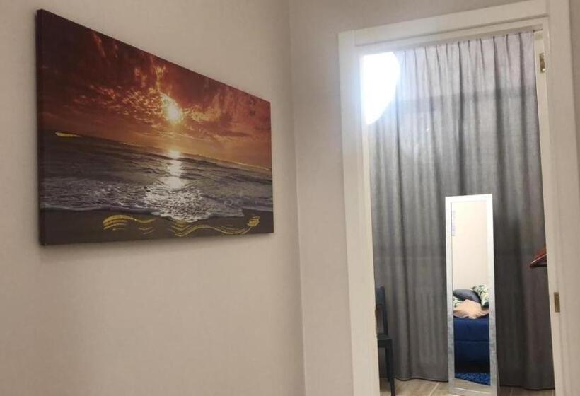 اتاق استاندارد یک نفره, Holidays Lecce