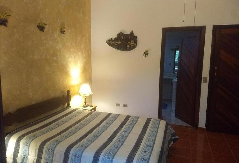 Quarto Estandar, Solar Das Canoas Prumirim