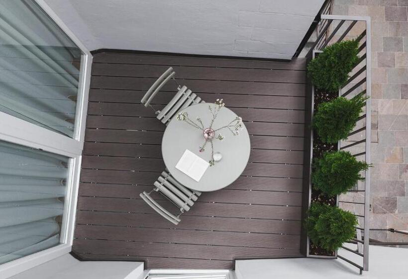 آپارتمان 1 خوابه با تراس, Kuntino Suites