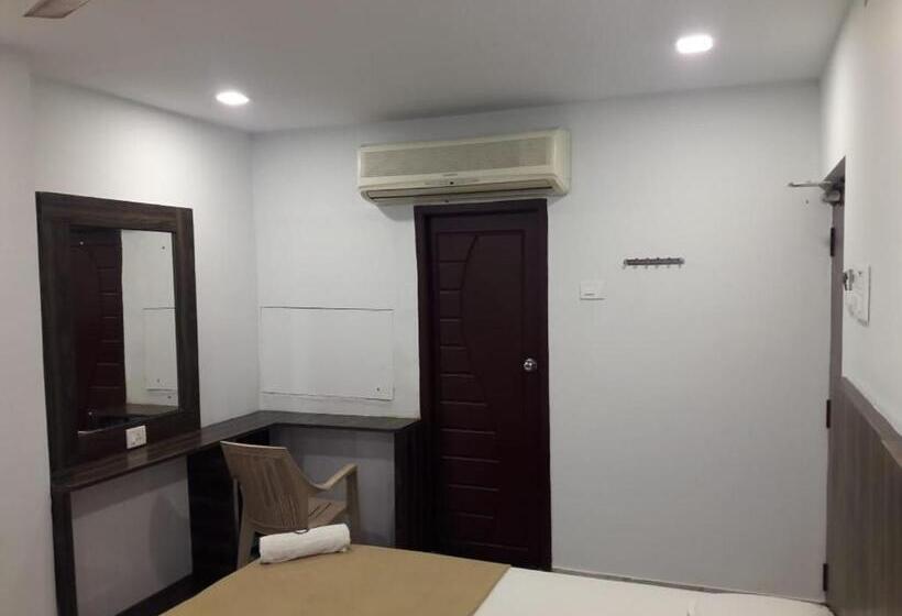 Трехместный Номер Deluxe, Ramco Residency A/c