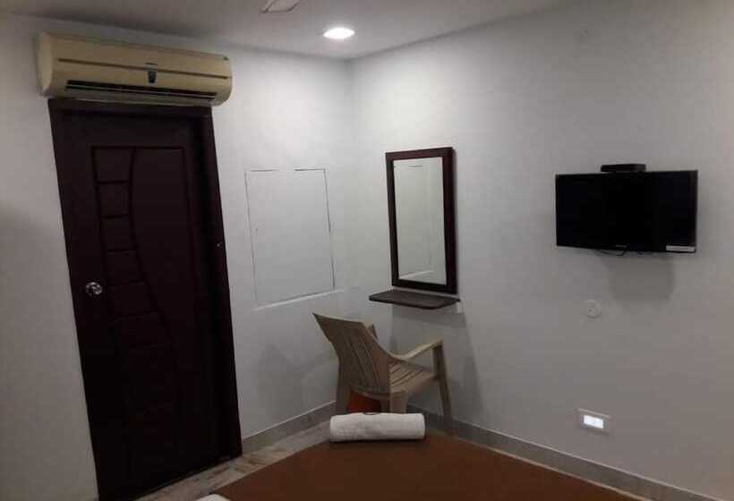 Трехместный Номер Deluxe, Ramco Residency A/c