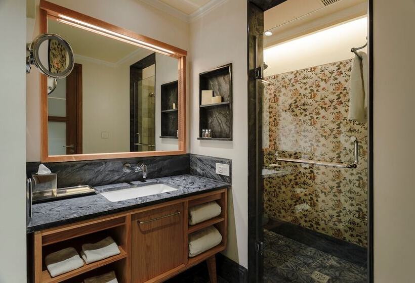 Номер Deluxe Внутренний, Taj Theog Resort & Spa Shimla