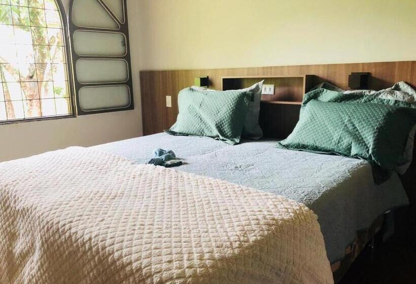 Люкс, Hostel Slg