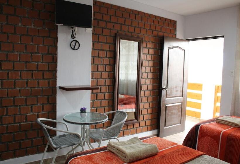 اتاق کلاسیک سه تخته, Huacachina Desert House