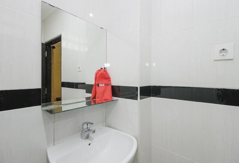 Номер Стандарт, Reddoorz Near Taman Samarendah