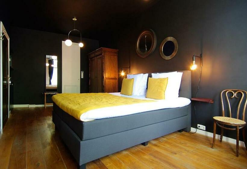 스탠다드 룸 킹사이즈 침대, 1637: Historic Canal View Suites