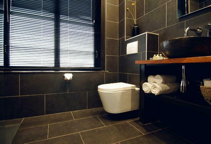 스탠다드 룸 킹사이즈 침대, 1637: Historic Canal View Suites