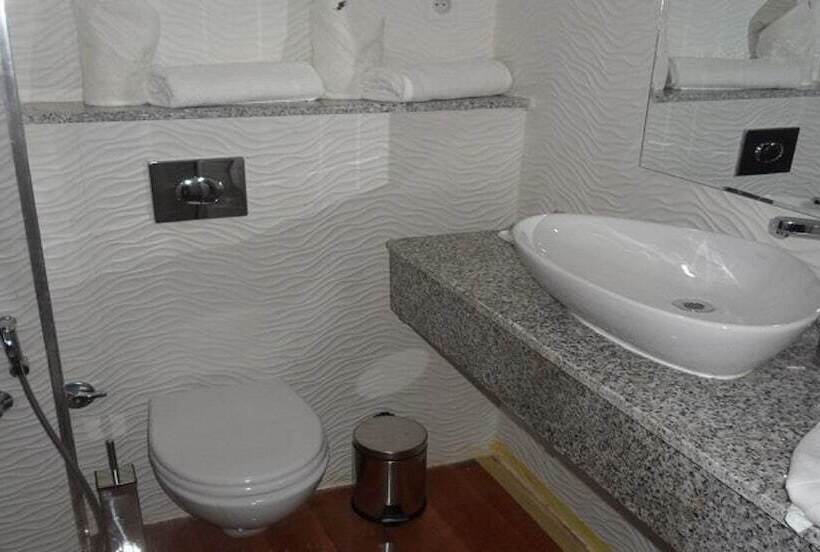 اتاق استاندارد یک نفره, Hôtel Hadil