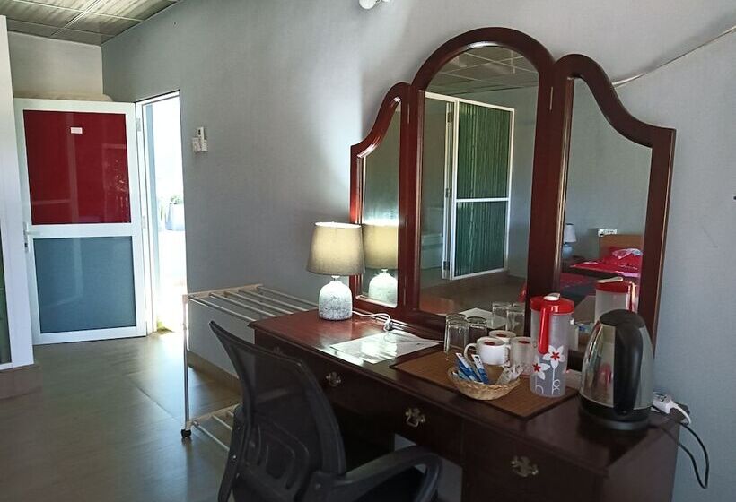 Семейный Номер, This Is It Airport Hotel And Restaurant