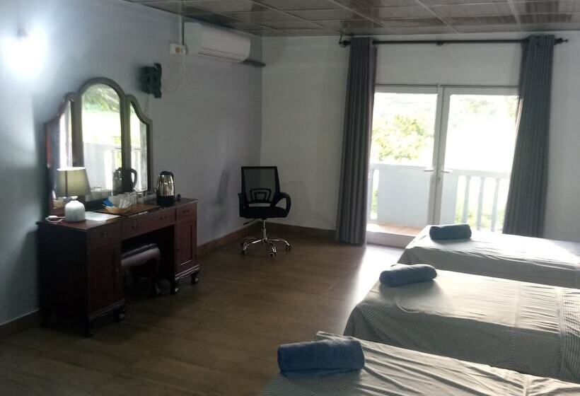 Семейный Номер, This Is It Airport Hotel And Restaurant