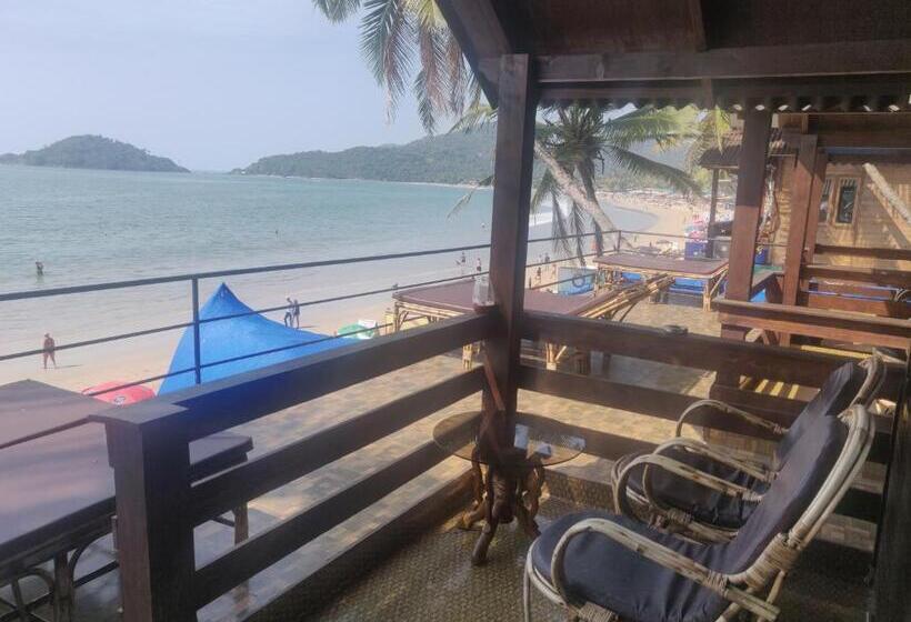 オーシャンビューデラックスルームバルコニー付き, Palolem Luxuries Beach Cottages