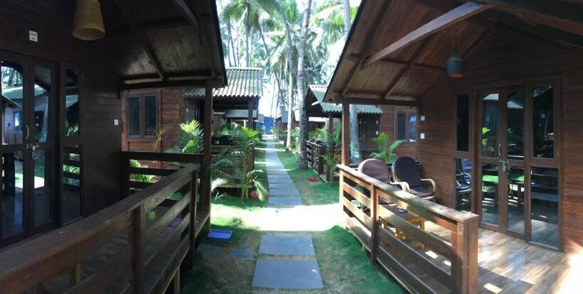 オーシャンビューデラックスルームバルコニー付き, Palolem Luxuries Beach Cottages
