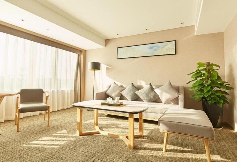 Президентский Люкс, Zenith Hotel Near Train Station & The Mixc