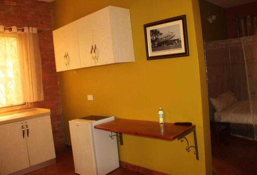 اتاق لوکس با بالکن, Saltek Forest Cottages