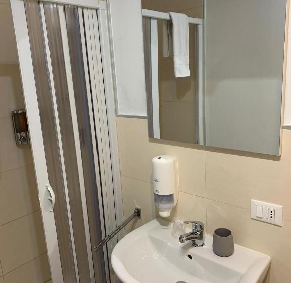 标准单人间, Residenza Lisy