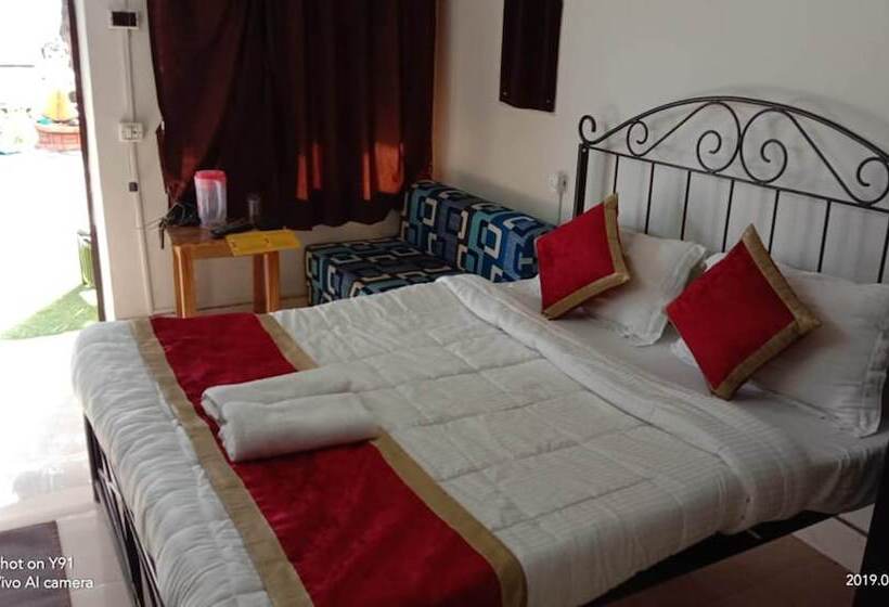 디럭스 룸, Kausani Retreat