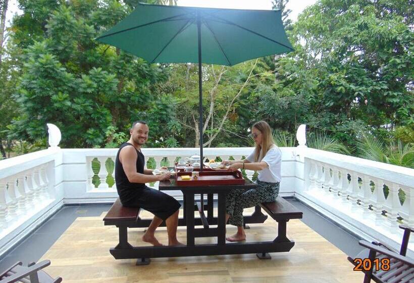 Апартаменты 1 Спальня с Балконом, Sri Lankan Villa