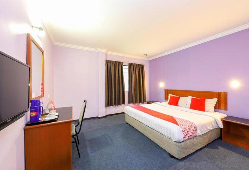 اتاق لوکس با تخت بزرگ, Oyo 472 Comfort Hotel 1