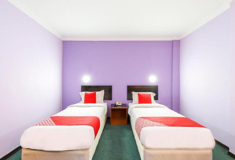 اتاق استاندارد, Oyo 472 Comfort Hotel 1