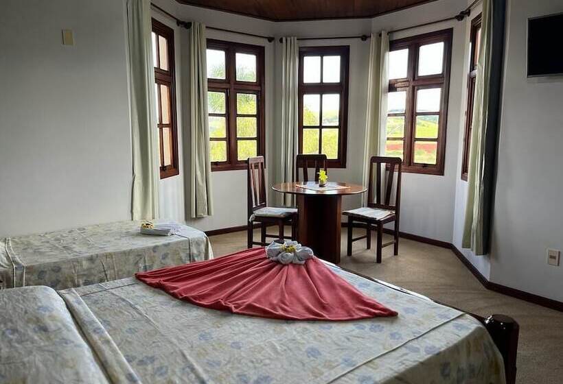 Семейный Номер, Chateau Palace