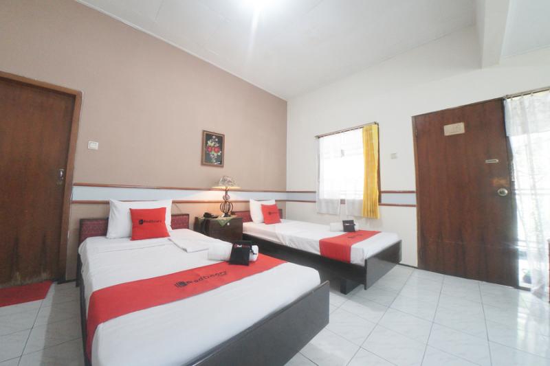 Номер Стандарт, Reddoorz Near Balai Kota Malang