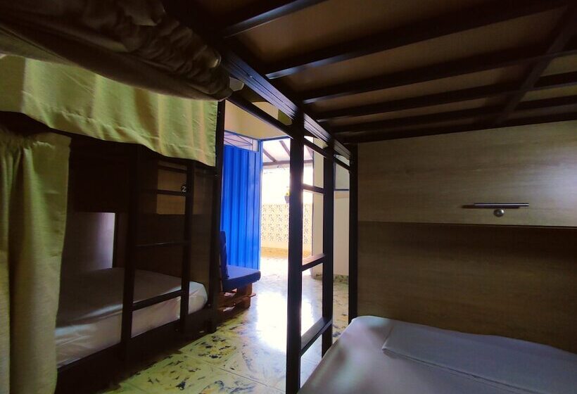 Кровать в Общей Комнате, Hostel Trip Monkey San Gil