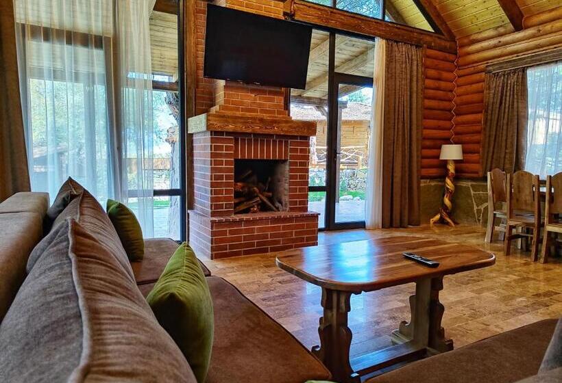 Дом 4 Спальни, Getahovit Resort