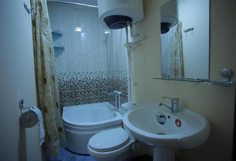 اتاق استاندارد سه نفره, Nurobod Guesthouse